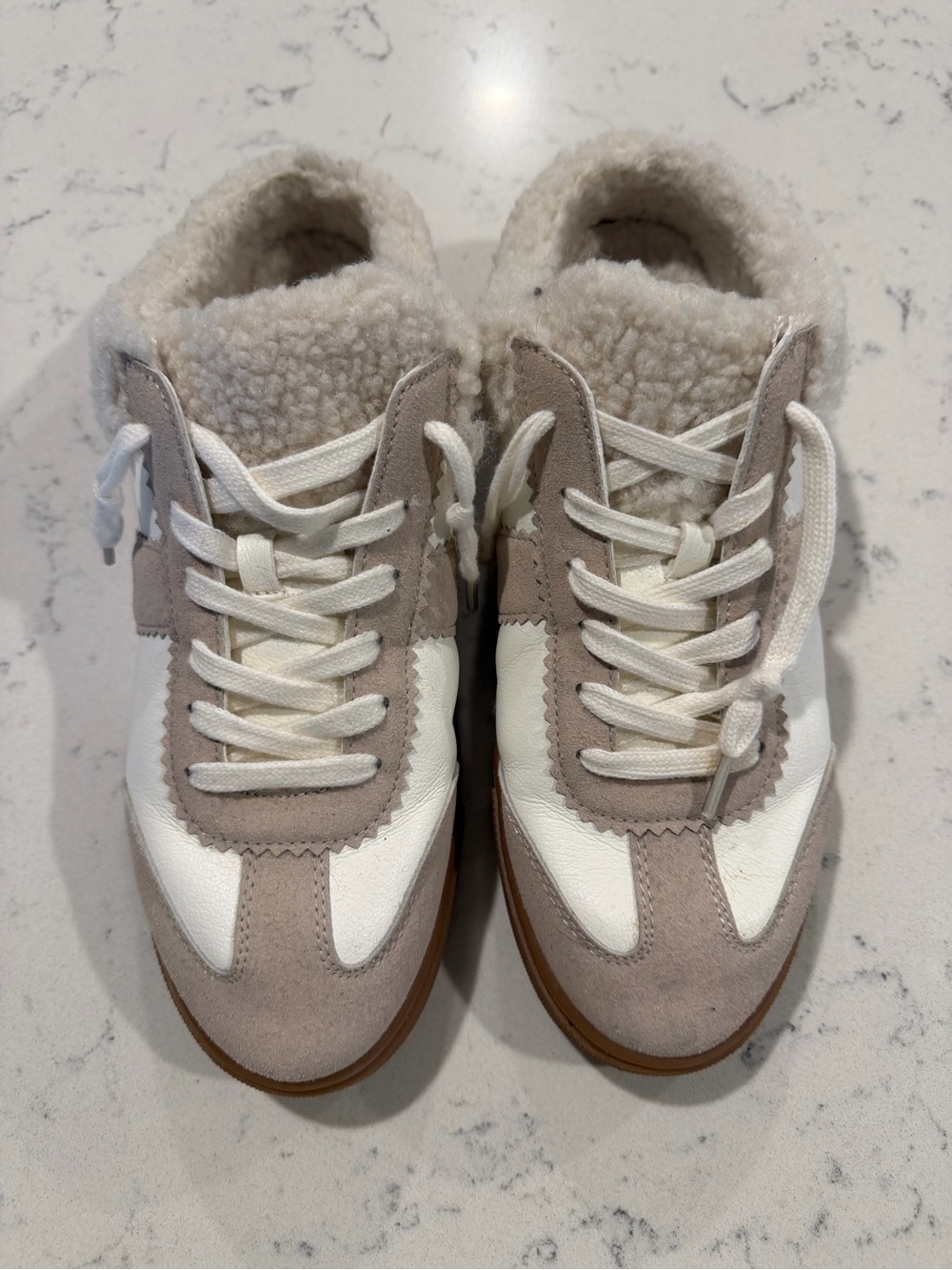 Cushionaire Women's White & Beige Sherpa-Lined Sneaker Mule - Picture 2 of 7